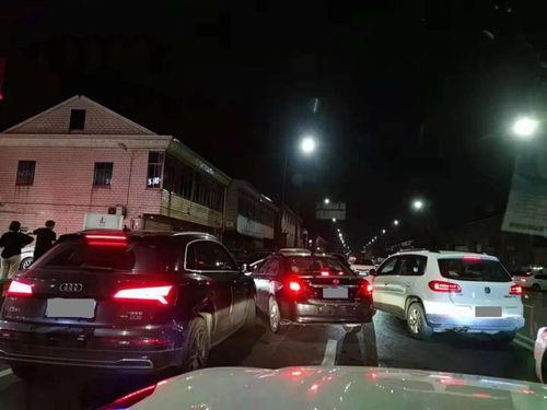 我们在加油站吃瓜的视频,一场意外的美食奇遇